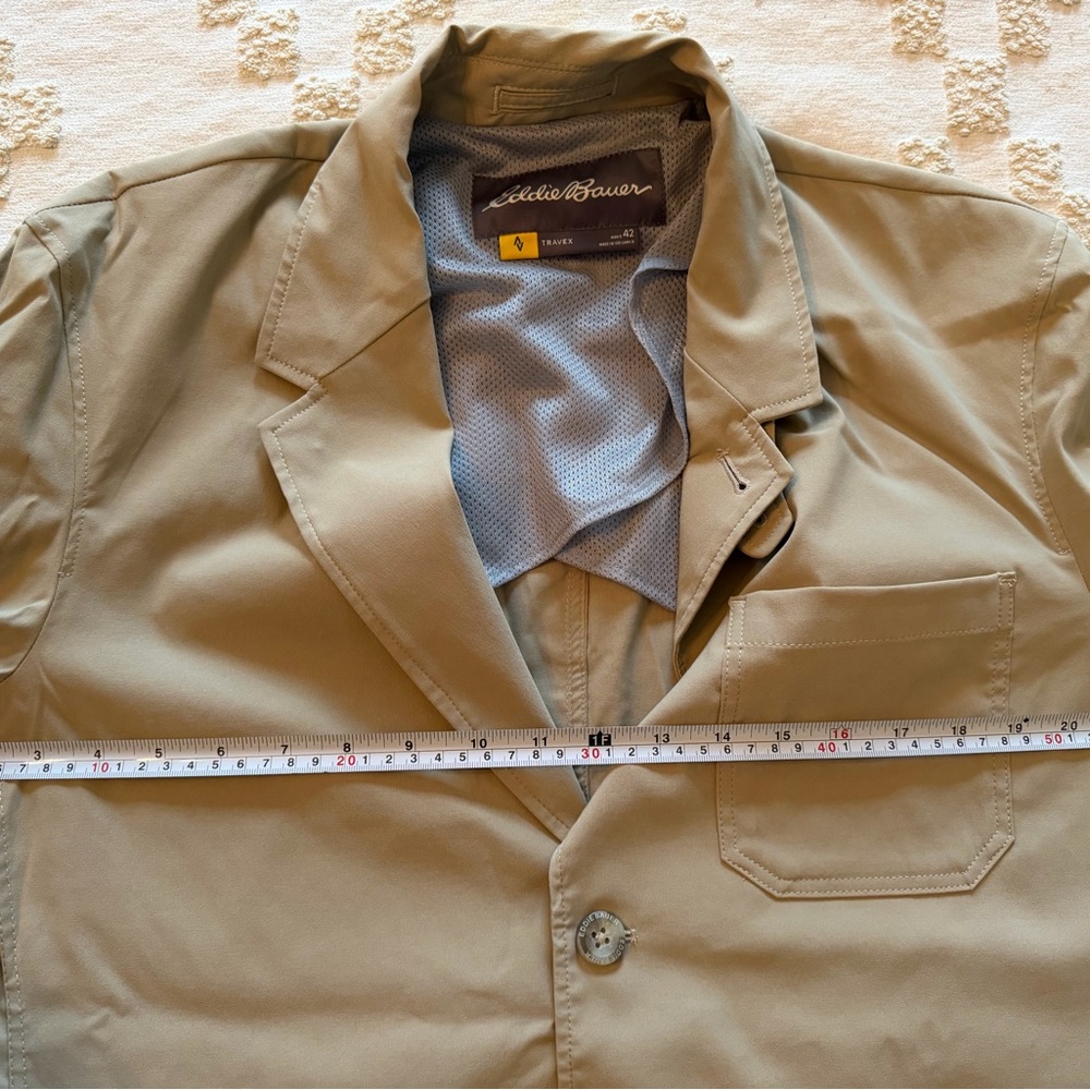Eddie Bauer Men's Tan Jacket - Picture 5 of 6